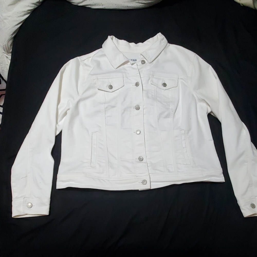 Old navy white Jean jacket size XXL